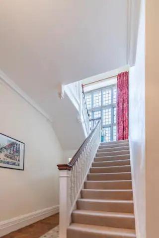 Great BadmintonParsonage House, Badminton住宿加早餐旅馆 外观 照片
